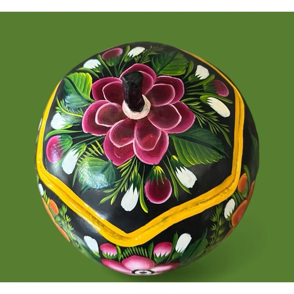 Gourd Trinket Box Bright‎ Hand Painted Handmade Floral Flowers Folk Art Mexican